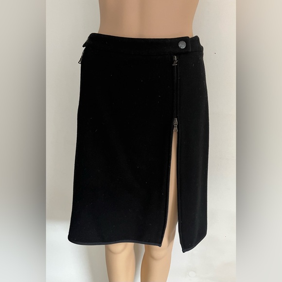 Vintage Prada Linea Rossa zippered skirt - Picture 3 of 9